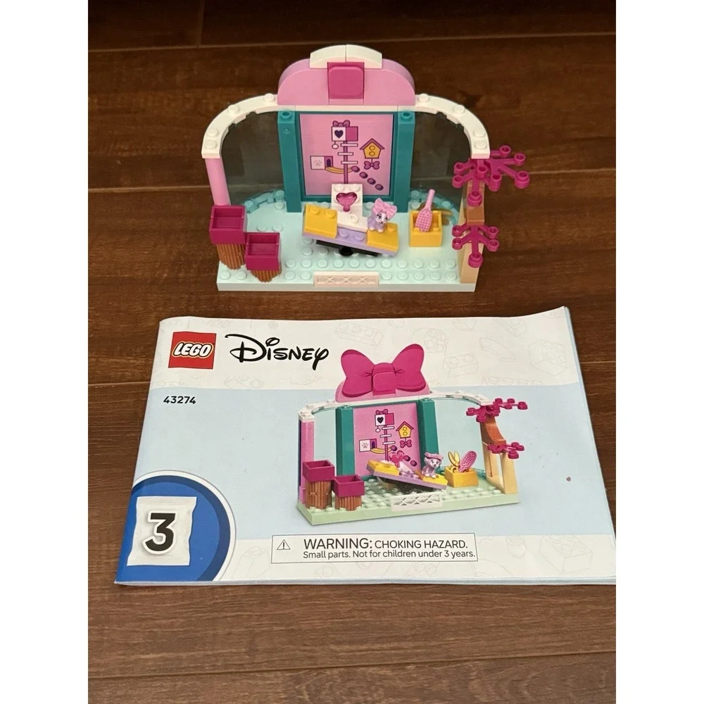 LEGO Disney Classic Minnie's Pet Hotel 43274 READ DESCRIPTION